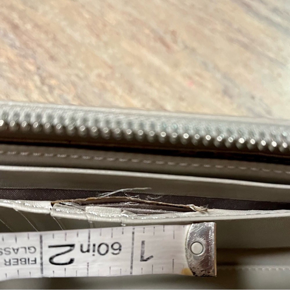 Judith Ripka wallet - Picture 7 of 16